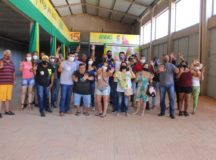 Moradores do maior bairro de Valparaíso foram às ruas declarar apoio à reeleição de Pábio Mossoró. (Foto: Divulgação)