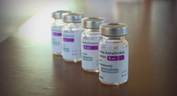 Goiás recebe 132,8 mil doses de AstraZeneca para vacinação contra Covid-19