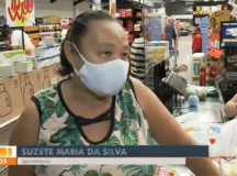 Idosa viraliza ao chorar em entrevista no supermercado: “Coração sangra”