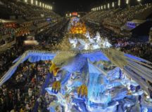 Desfile das escolas de samba do Grupo Especial no Sambódromo da Marquês de Sapucaí. Portela.