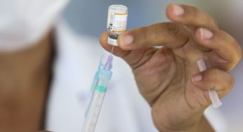 Em um ano de vacinação, quase 70% dos brasileiros já tomaram 2 doses