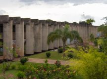 UnB começa a exigir comprovante de vacinação contra Covid em todos os prédios nesta sexta