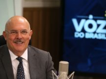 O ministro da Educação, Milton Ribeiro,  é entrevistado no programa A Voz do Brasil.