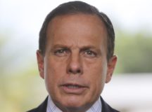 O governador de São Paulo, João Doria, fala à imprensa, após encontro com o presidente em exercício  , General Hamilton Mourão