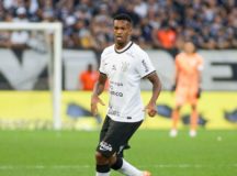 Brasileiro: Corinthians bate Fortaleza dentro de casa com gol contra