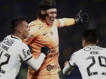 Corinthians supera Boca nos pênaltis e segue vivo na Libertadores