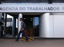 Agências do trabalhador têm 61 vagas para pessoas com deficiência