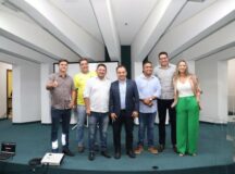 Prefeito de Valparaíso participa de reunião para discutir criação da RME