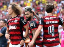 Gabigol decide e Flamengo conquista o tricampeonato da Libertadores