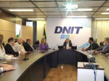 Pábio Mossoró deixa município de Valparaíso próximo da construção de viaduto após reunião com DNIT