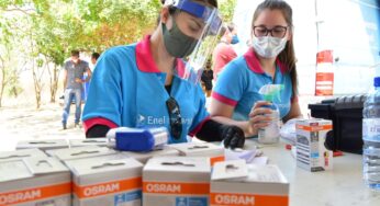 Enel troca lâmpadas e orienta sobre tarifa social em Águas Lindas, Novo Gama e Valparaíso