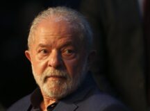 O presidente da República eleito, Luiz Inácio Lula da Silva, participa do evento de encerramento dos trabalhos dos grupos técnicos do Gabinete de Transição