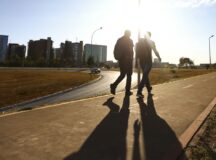 Há mais de 100 dias sem chuva, Brasília tem paisagens alteradas pela estiagem