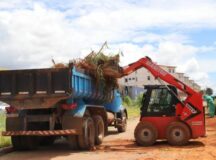 Infraestrutura intensifica ações de limpeza no Parque Esplanada III e São Bernardo