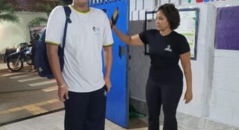 Detector de metal reforça segurança nas escolas estaduais