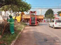 Semana é de muito trabalho de limpeza urbana em diversos bairros, em Valparaíso